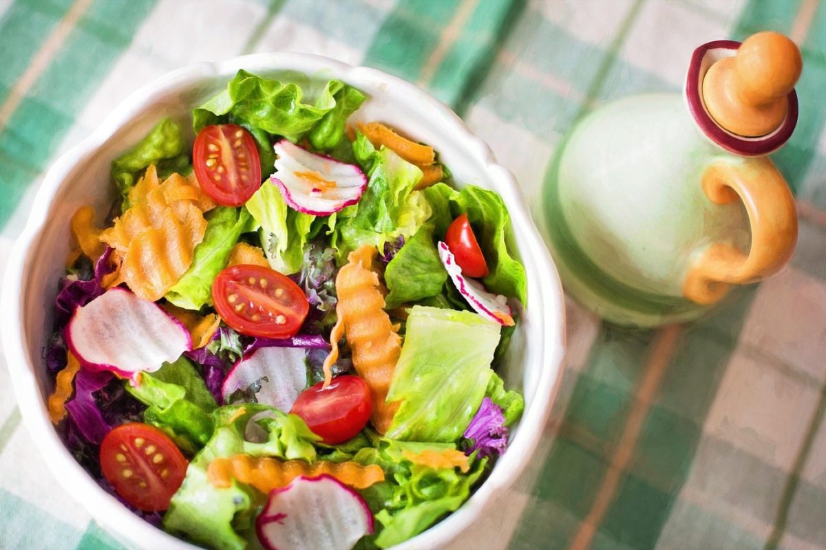 Sauces simples pour salades végétales prêtes en 5 minutes