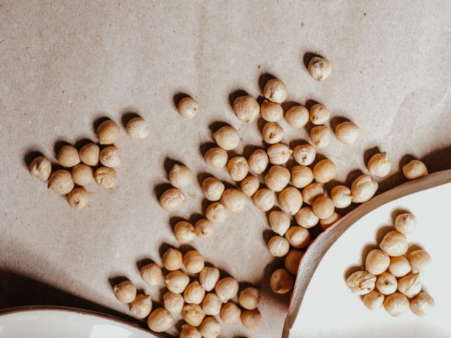 Dès le début : le tofu et les haricots face à face pour les protéines