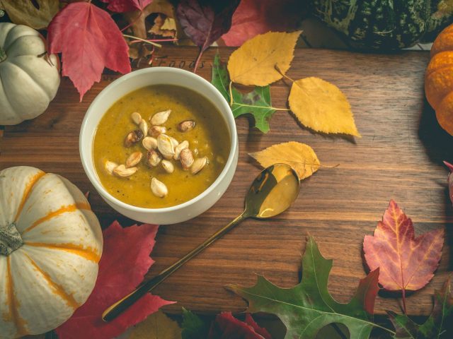 Pourquoi préparer des soupes végétales cet automne ? Pour le réconfort